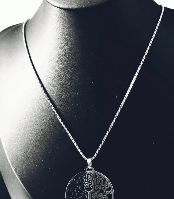 Colar Árvore Prateado